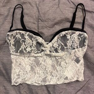 lace cropped tank top